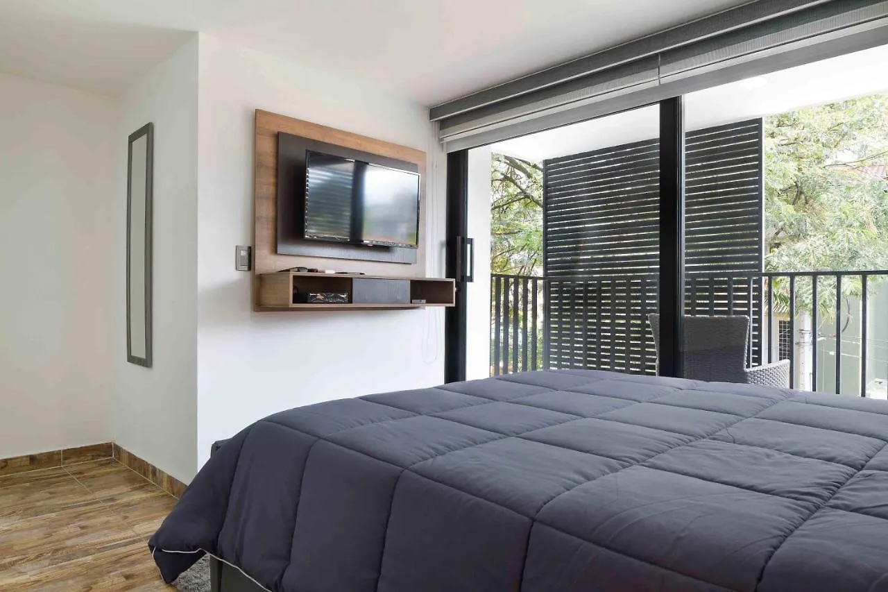 Miracle Aparthotel Medellin